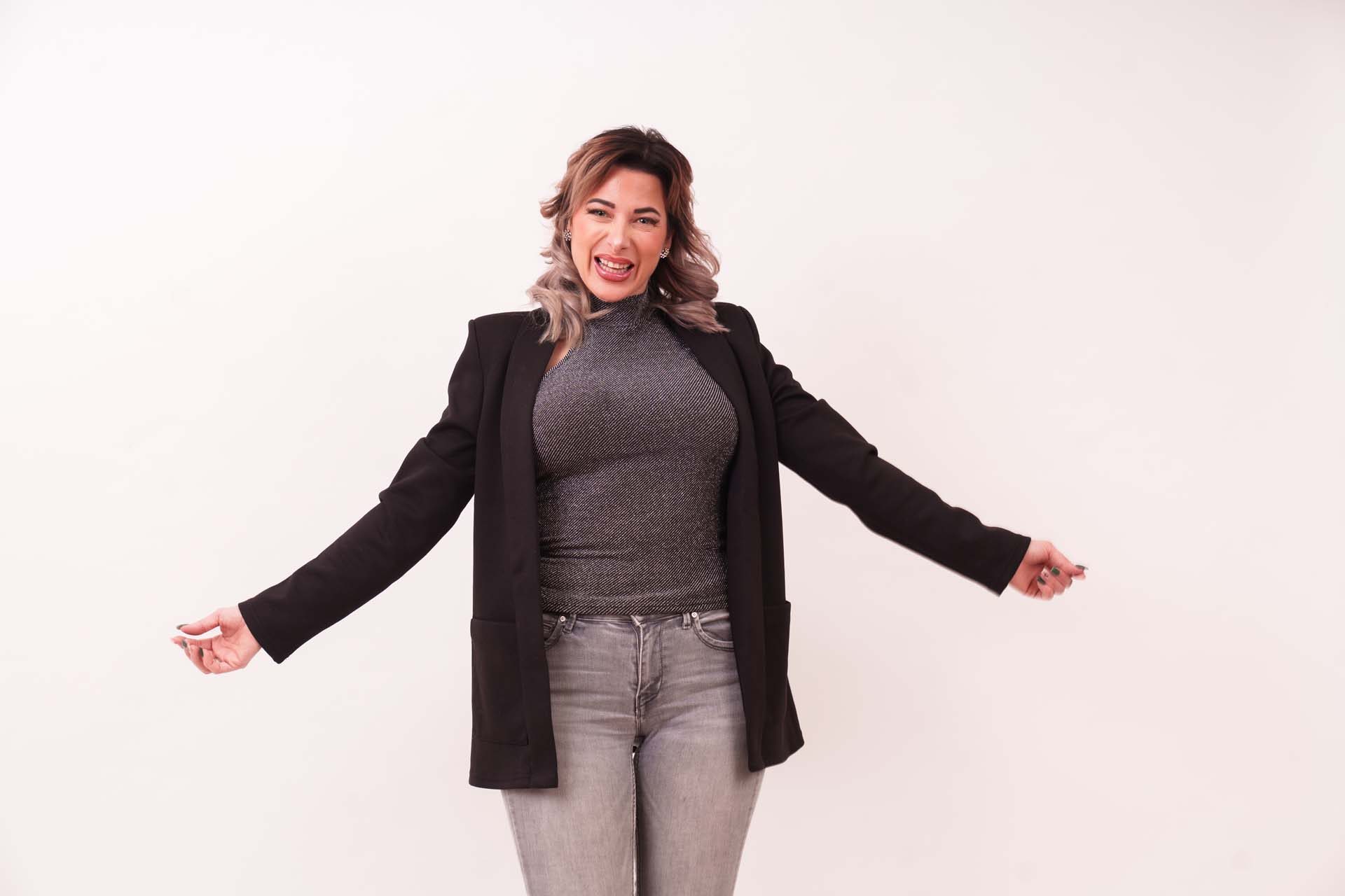 Tatjana - Inhaberin von Tattis Scherentanz